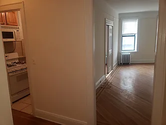 Rented by Metro Garden Realty NYC