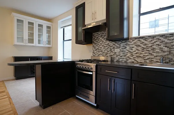 Rented by Bohemia Realty Group | media 16