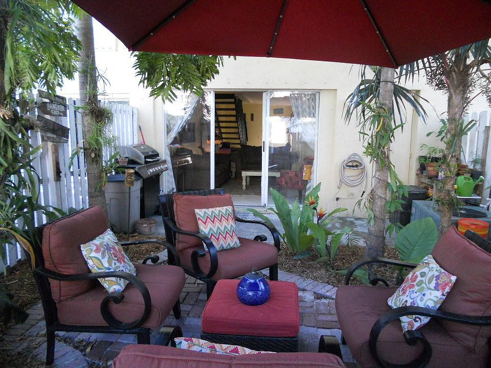 1st image of 213 Foxtail Dr APT C