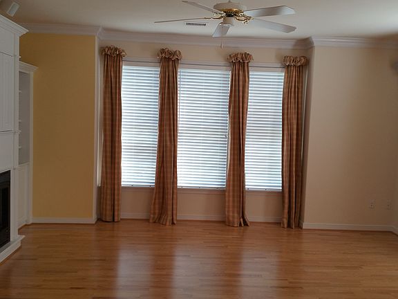Living Room_06012016