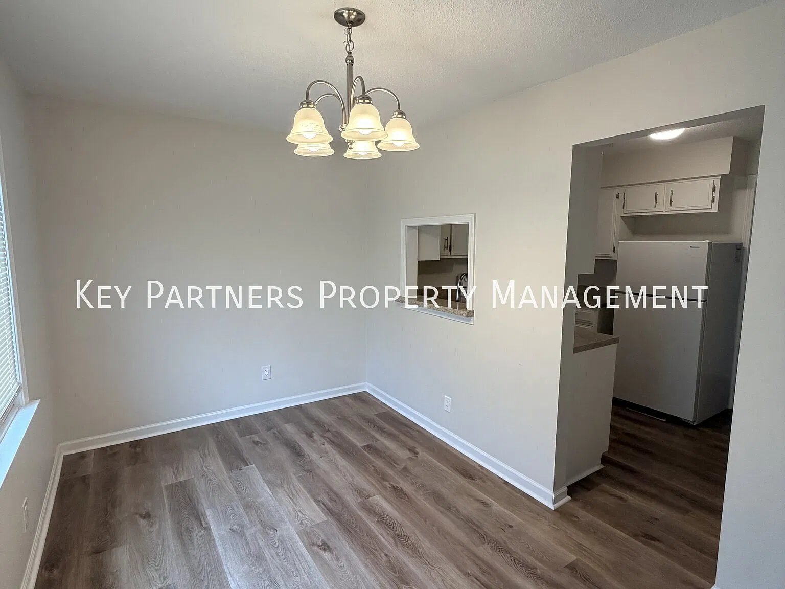 8835 Glenwood St - Rare ground floor opportunity! — Photo 3