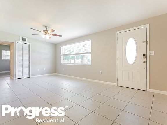 3rd image of 2315 51st Avenue Dr W