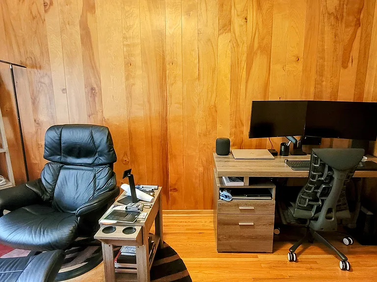 other side of 2nd bedroom as an office