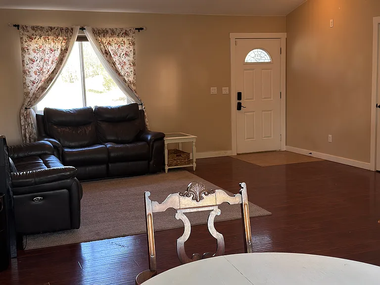 2174 E Totem Rd — Photo 5