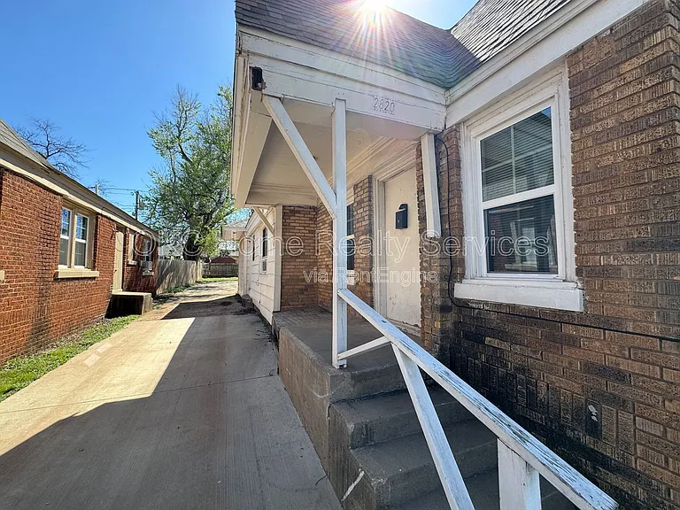 2820 NW 23rd St — Photo 14