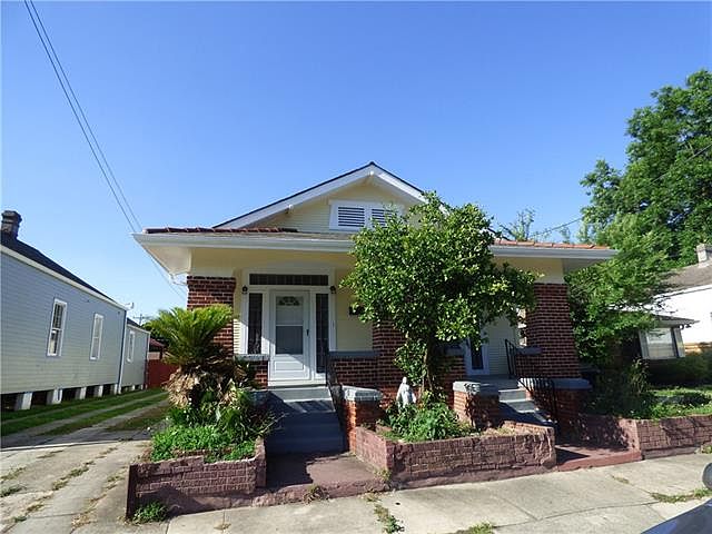 1st image of 5107 Burgundy St