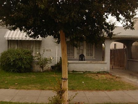 1st image of 1647 W 65th St