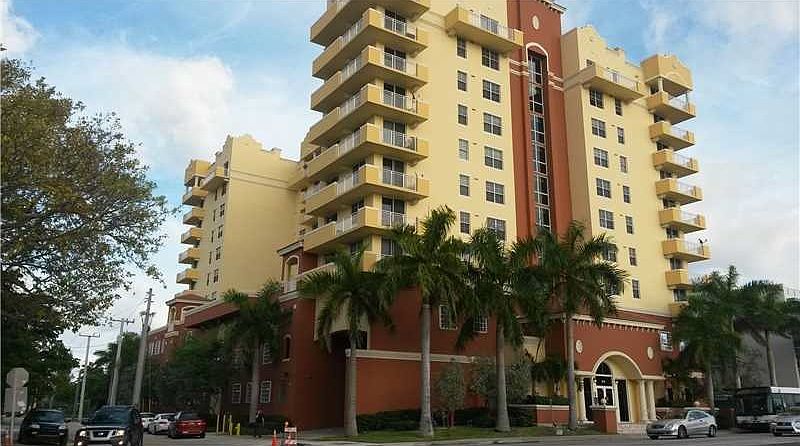 1st image of 215 SW 42nd Ave APT 408