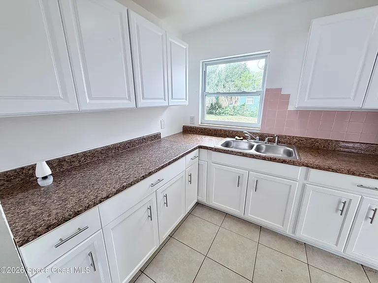 2107 Little John Rd — Photo 12