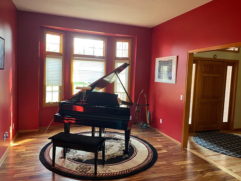 7805 Rutherford Ct — Photo 9