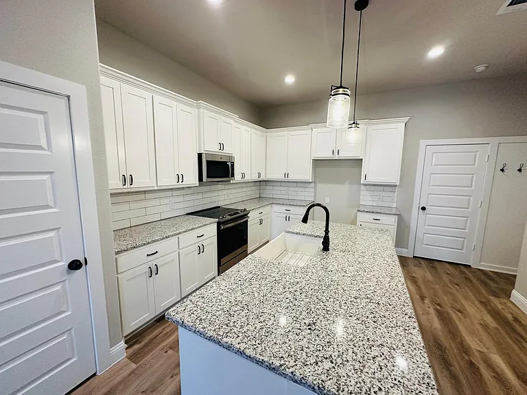 4104 Avion Dr — Photo 5