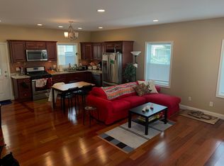 186 Ives St, Providence, RI 02906