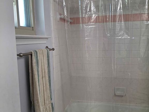 3rd image of 7706 Meadow Rd #222