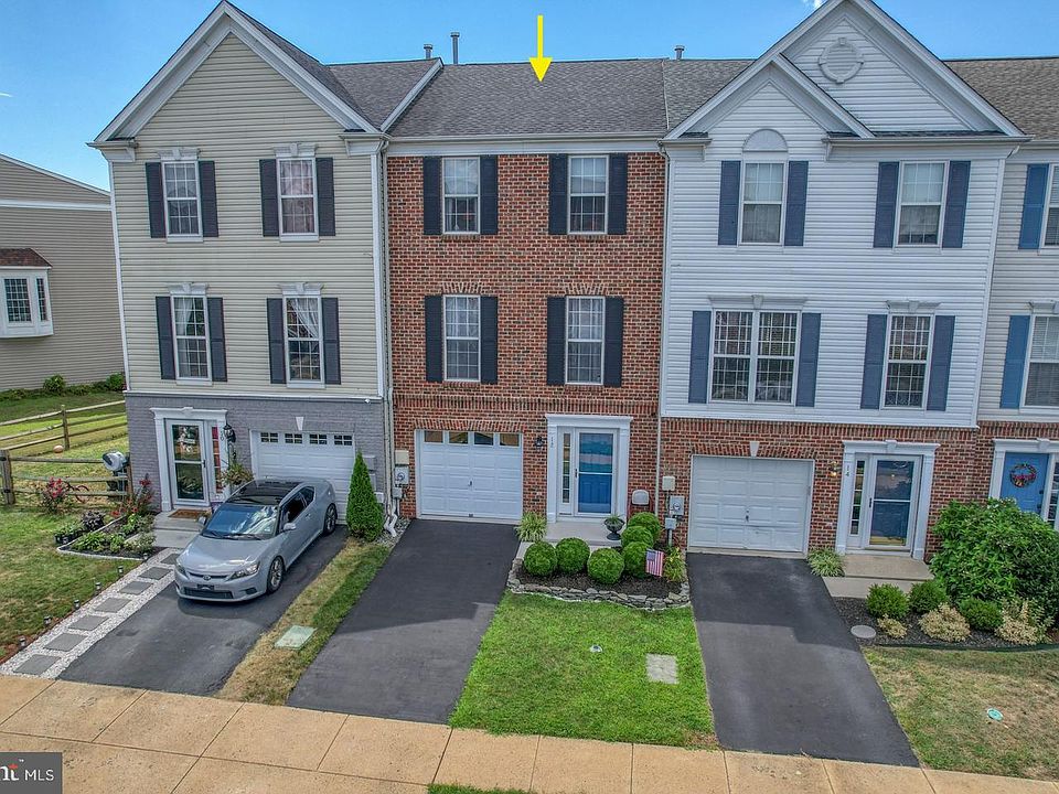 1st image of 12 Crenshaw Ct