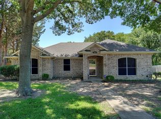 412 Channel View Ct, Desoto, TX 75115