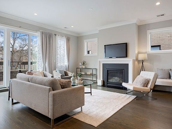 2nd image of 2649 N Racine Ave #3N