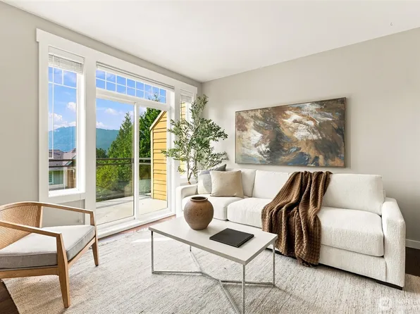 23300 SE Black Nugget Road #M2, Issaquah, WA 98029