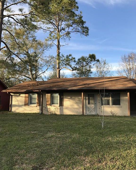 1st image of 406 McGuire Cir