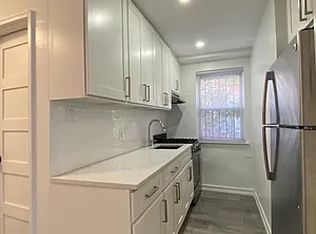 28-11 49th St #1A, Astoria, NY 11103