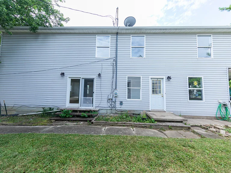 512 N Warren Ave — Photo 34
