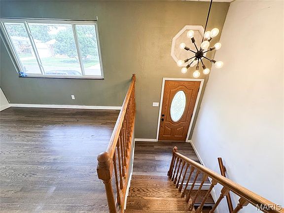 4th image of 1860 Bobbinray Ave
