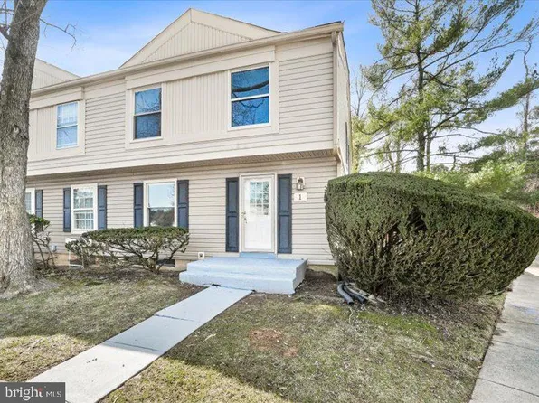 1 Woodenbridge Ct #A, Reisterstown, MD 21136