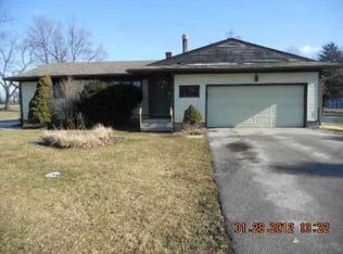 10466 Lewis Ave, Temperance, MI 48182
