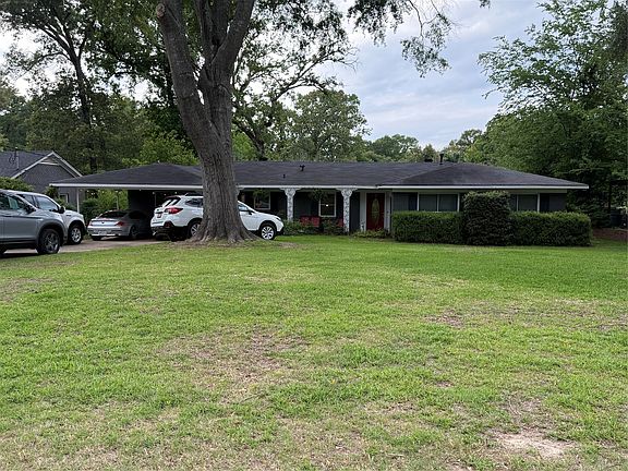 3rd image of 924 Poleman Rd