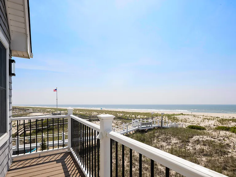 951 Dune Rd #A — Photo 15