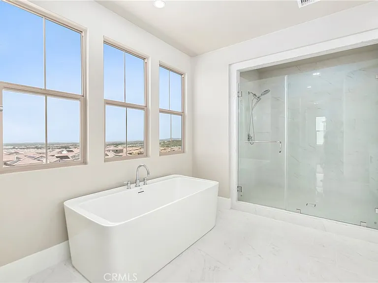 127 Oakstone — Photo 20