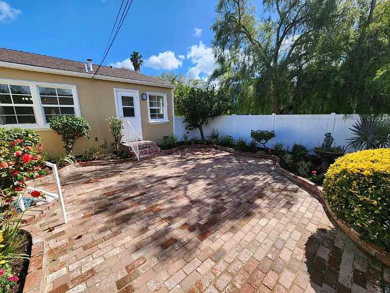 2945 Oakhurst Ave — Photo 15