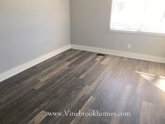 3rd image of 3622 Brumbaugh Blvd