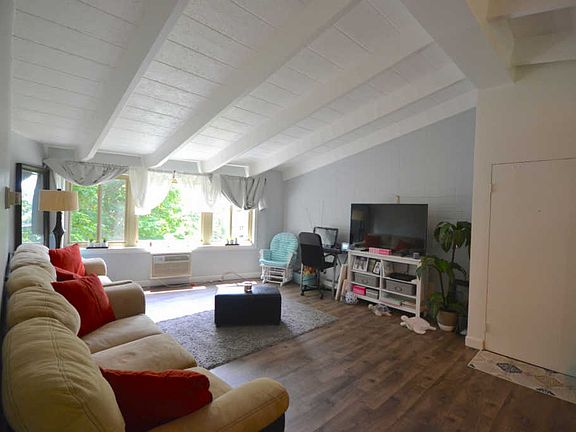 3rd image of 1912 W Hood Ave APT 3B