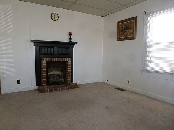 3rd image of 44 Cherokee Ln