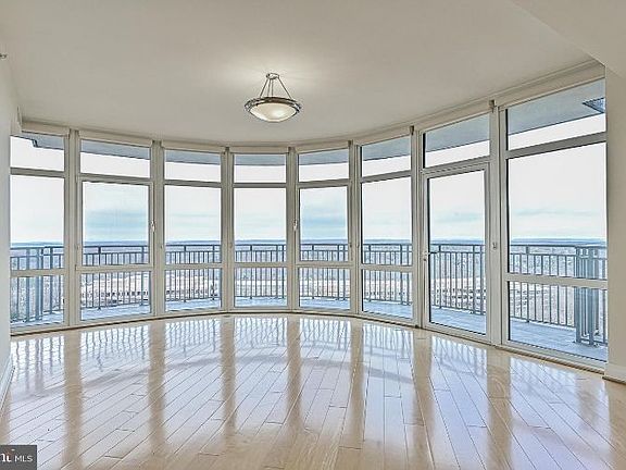 5th image of 8220 Crestwood Heights Dr APT 1516