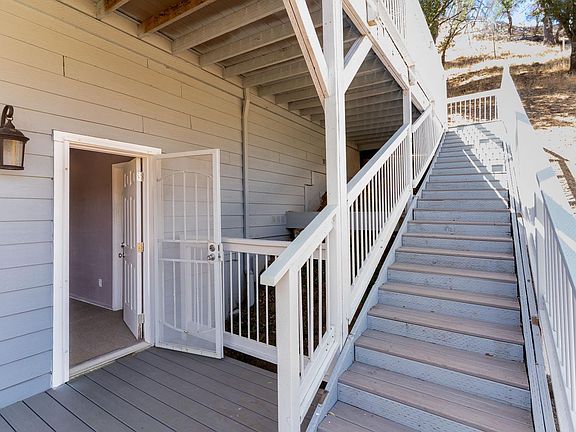 5th image of 1077 Arroyo Grande Drive