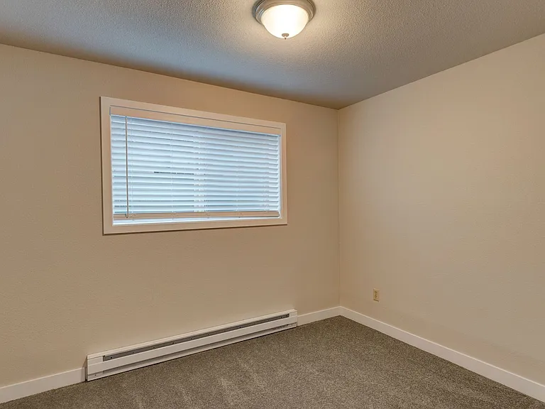 0110-1080 SE City Beach — Photo 10