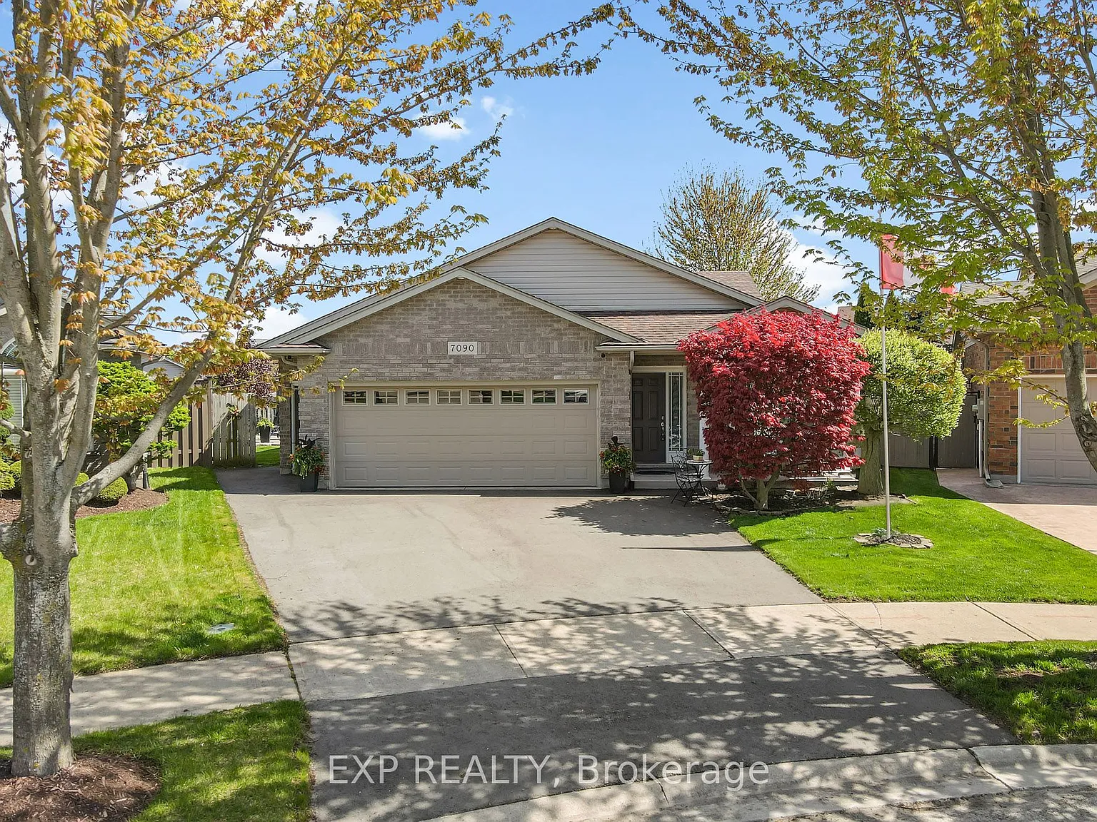7090 Julie Dr photo 1