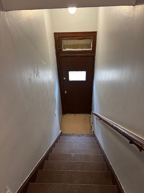 1st image of 945 N Memorial Dr #3