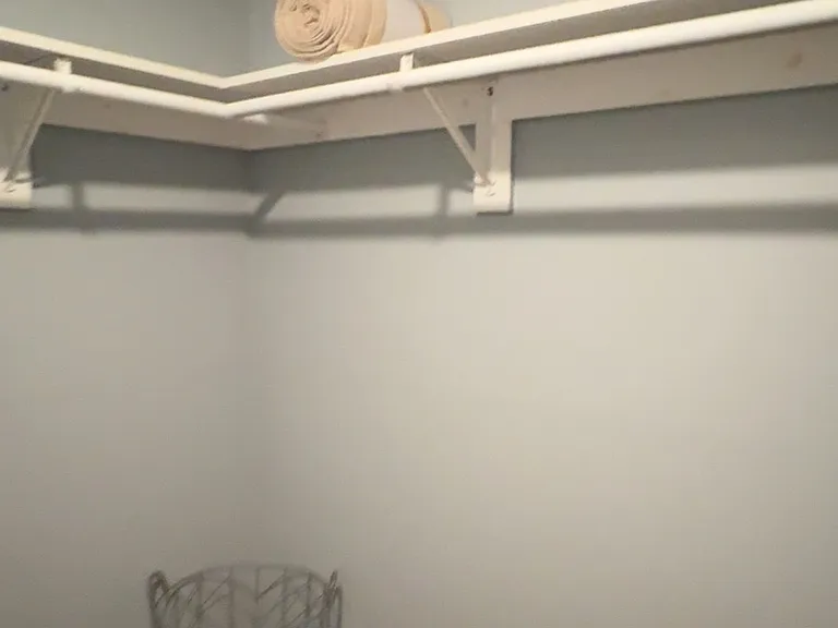 19-21 Agate Pl — Photo 5