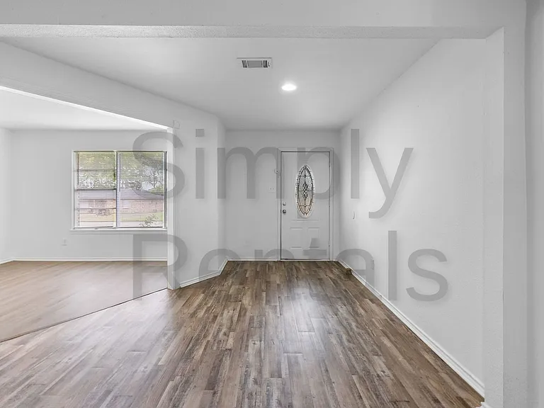 705 Plano St — Photo 33