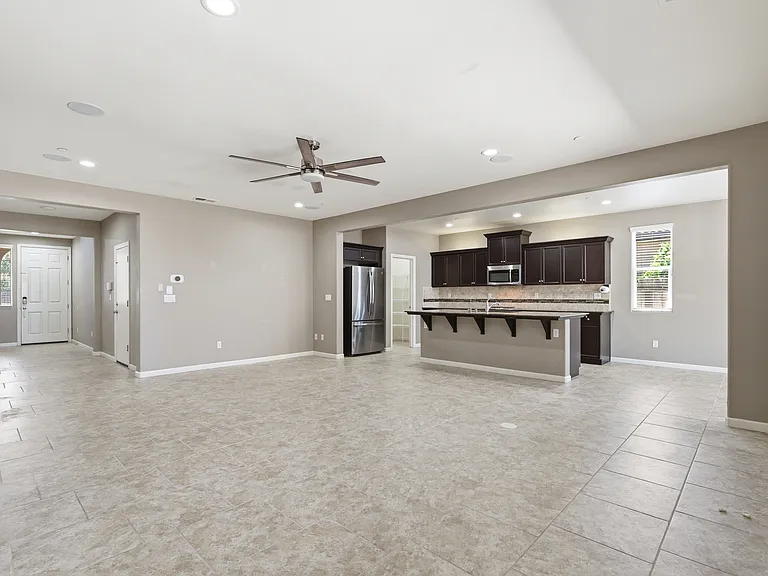 3569 Flint Ave — Photo 9