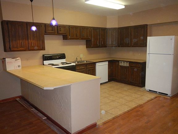 2nd image of 1402 W Crawford St APT 6