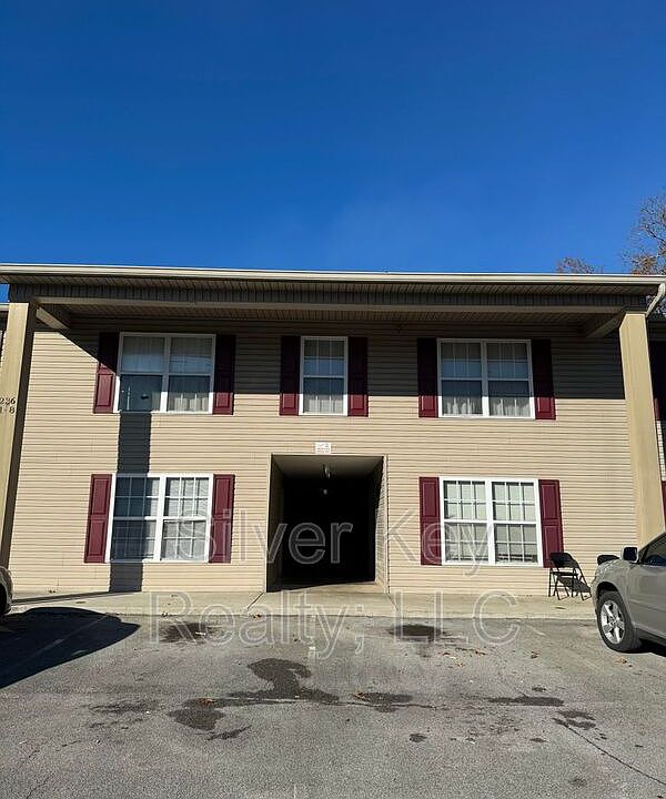1st image of 236 Willow Creek Dr APT 8
