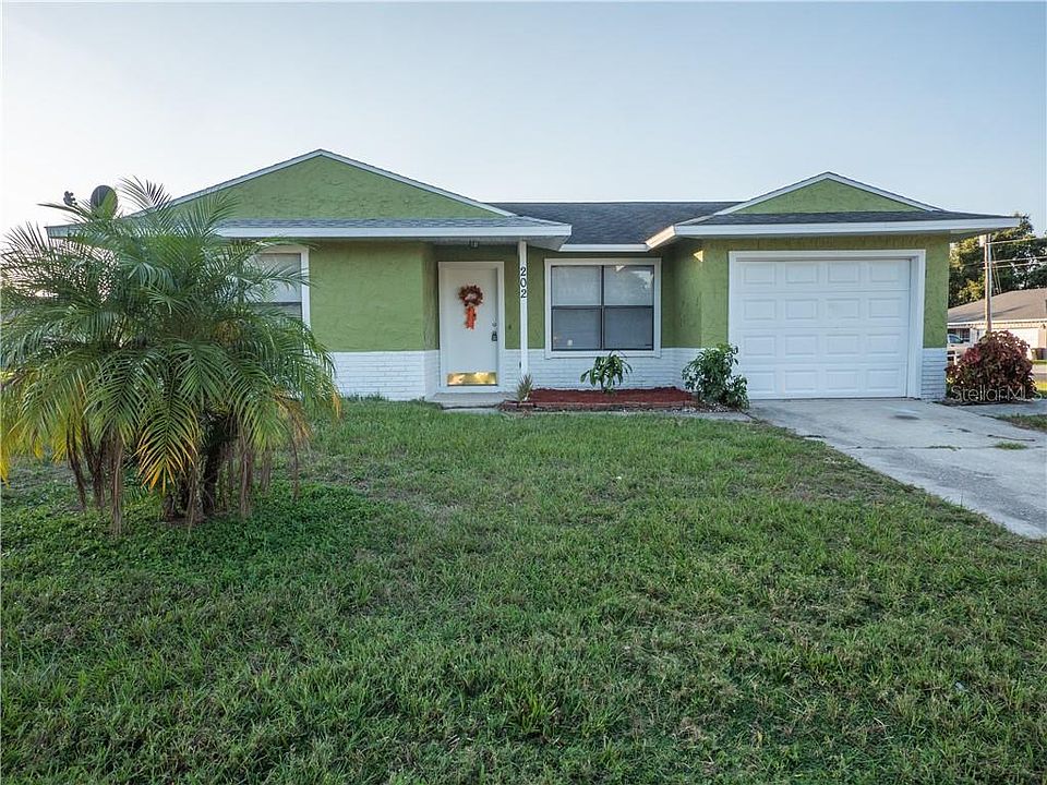 1st image of 202 Chillingham Ln