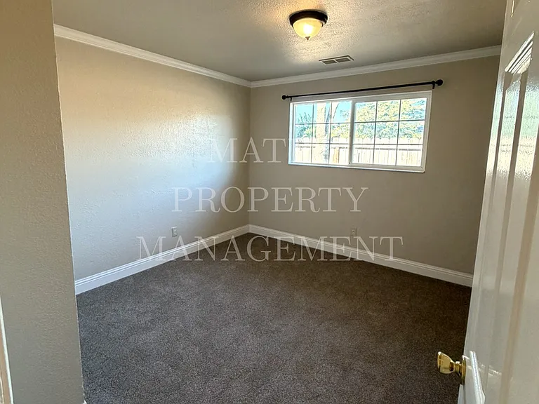 227 Becky Way — Photo 10