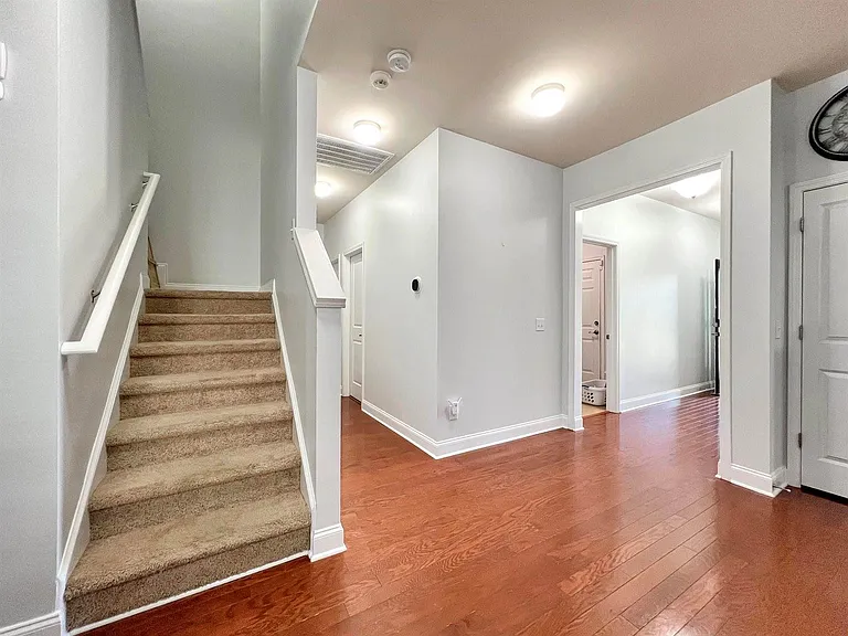 4809 Pitkin Ave — Photo 10