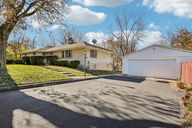 Ulrich Ave-S1811-001.jpg