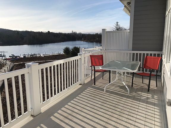 Deck off of Living Area