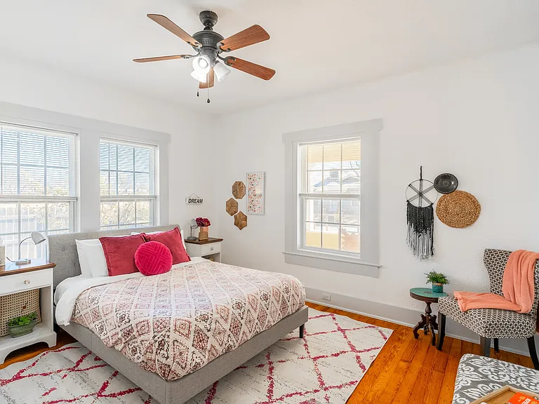 475 E French Pl — Photo 15